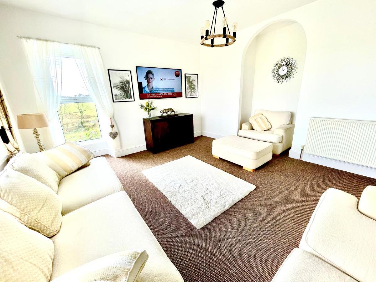 Clydfan Apartamento Holyhead Exterior foto